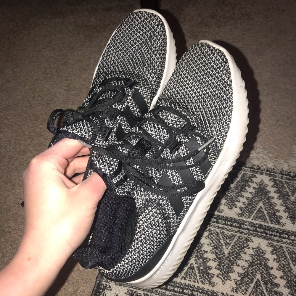 Adidas Sneakers / Tennis Shoes